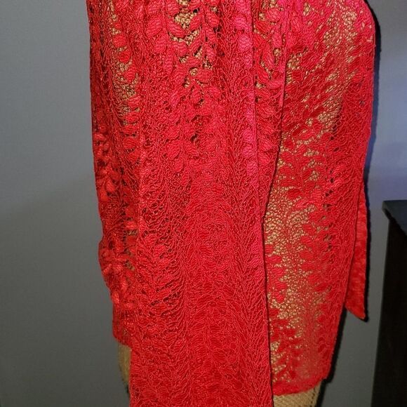 Red heavy lace blouse - Picture 3 of 5